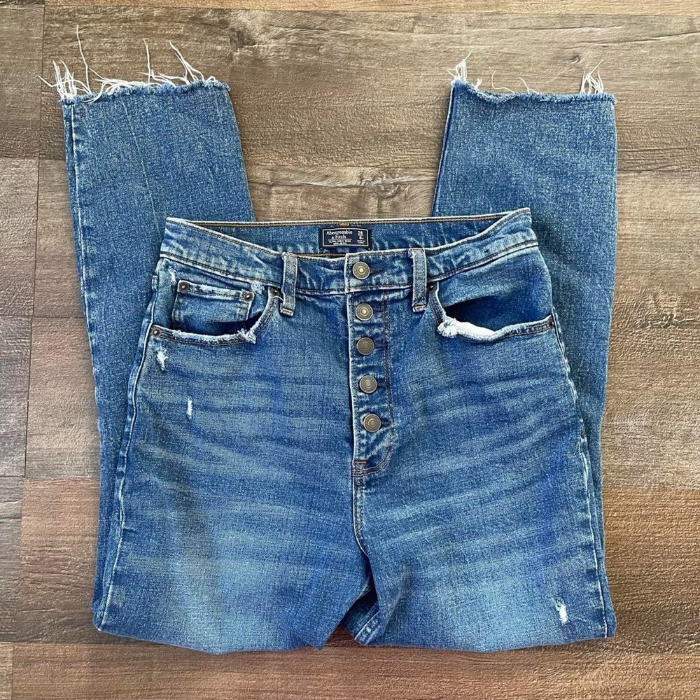 Abercrombie & fitch mom jeans